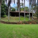 Oportunidade Imperdível: Charmosa Chácara à Venda em São Roque!