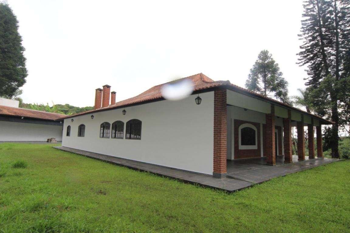Fachada de imóvel residencial em São Roque